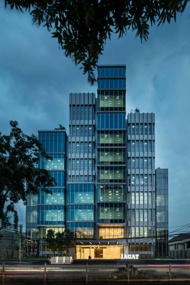 Jagat Tower  / Sindhu Hadiprana Design Consultant & Studio Sa_e - Institutional Buildings, Facade, Cityscape