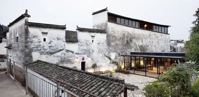 Wuyuan Skywells Hotel / anySCALE - Refurbishment, Courtyard, Facade