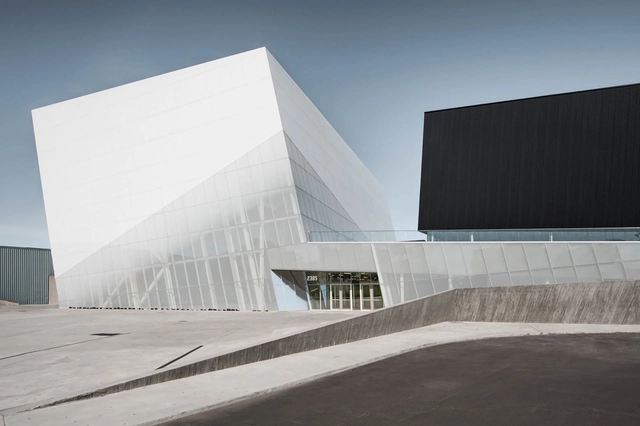 Saucier + Perrotte Architectes Wins 2018 RAIC Gold Medal - Featured Image