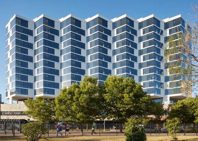 City Hyde Park / Studio Gang Architects - Apartments, Facade