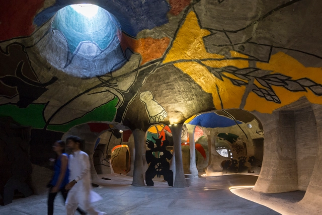 2018年普利兹克奖获奖者巴克里希纳·多西的七个建筑作品 - 主图