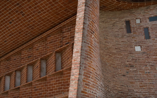 O aparelhamento de tijolos da Igreja Cristo Obrero de Eladio Dieste, sob as lentes de Gonzalo Viramonte - Imagem de Destaque