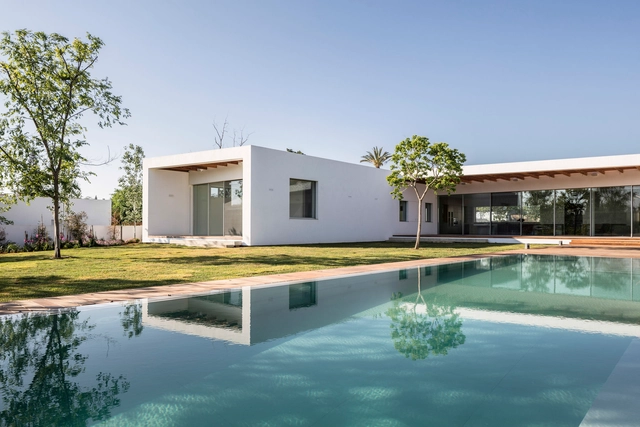 Residência Z / Ronnie Alroy Architects - Casas