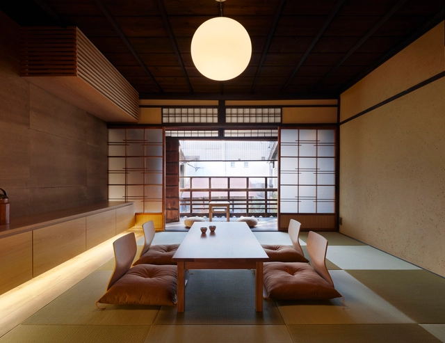 京都百年町屋新生：Guest House 合庭 / B.L.U.E.建筑设计事务所 - 改造项目