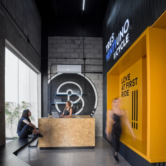 Tres21 Cycle / Santos Arquitectura  - Diseño De Interiores, Fachada