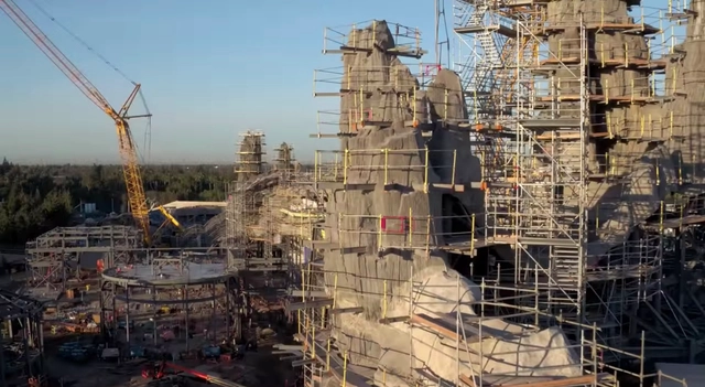 Drones revelan el progreso en obra de los parques temáticos Star Wars de Disney - Imagen Principal
