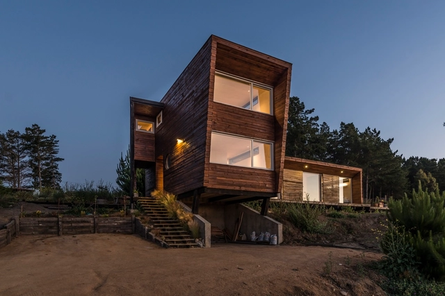 RIOS House / Altamarea arquitectura - Houses