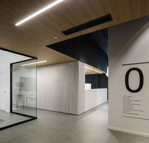 Oficinas Ilerna On line / Estudi Alfred García Gotós - Interiores De Oficina, Fachada