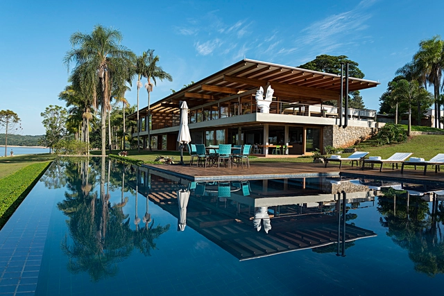 Fazenda Avaré / Sandra Sayeg Tranchesi Arquitetura - Renovação, Fachada, Cadeira