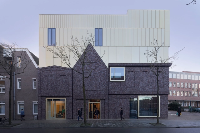 克劳斯亲王学院更新,现代与古典的碰撞 / BDG Architects - 解说中心