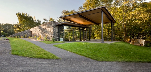 Centro de visitantes Seigneurie-des-Aulnaies / Anne Carrier architecture - Centro De Visitantes