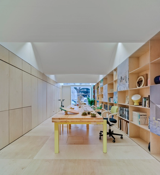 Oficina estudio IGLOO / estudio IGLOO - Interiores De Oficina, Cocina, Mesas, Sillas