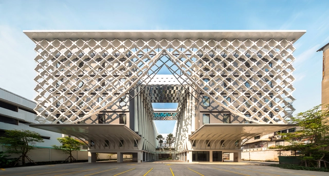 曼谷市中心酒店：拉开帷幔，宾客盈门 / Plan Architect - 酒店