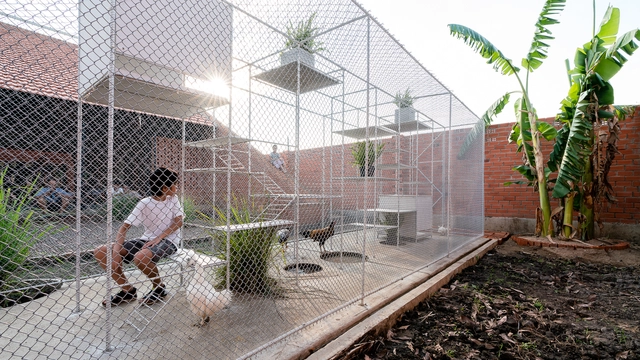 Casa de pollo / Tropical Space - Obras De Pequeña Escala