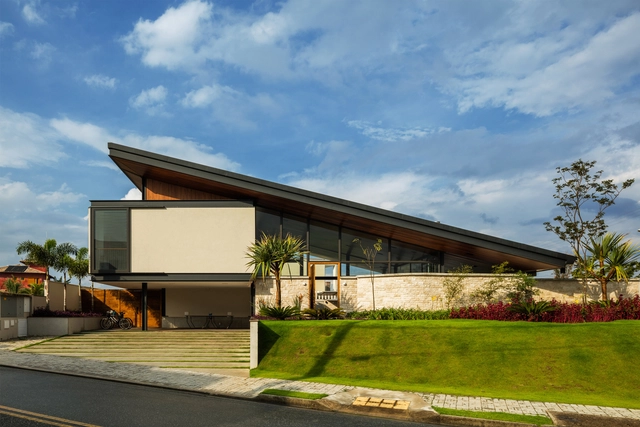 Residência CR / Obra arquitetos - Casas, Jardim, Fachada