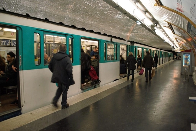 Paris, a primeira metrópole mundial com transporte gratuito? - Imagem de Destaque