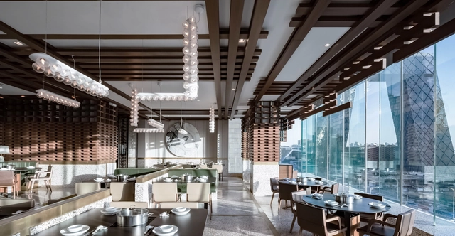 官也街澳门火锅店，与央视大楼隔街相望 / 古鲁奇建筑 - 室内设计