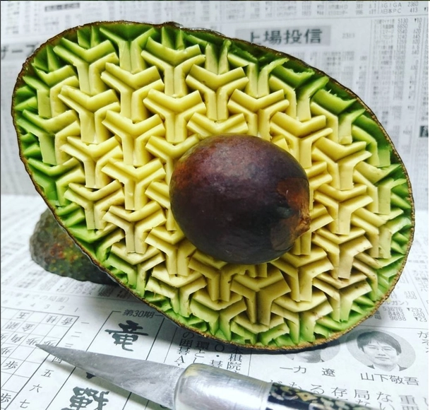Artista japonés crea precisos patrones esculpidos a mano en frutas y verduras - Imagen Principal