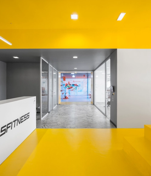 Ginásio Mais Fitness / Estúdio AMATAM - Ginásio, Fachada, Porta, Cadeira