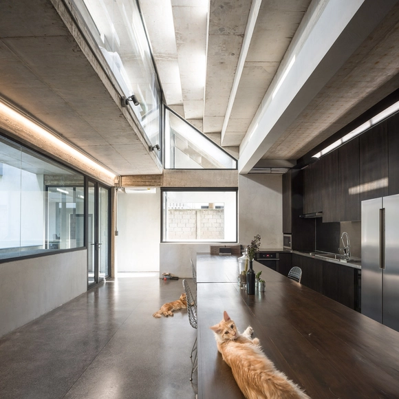 Casa Confusa / SO  - Casas