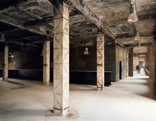 La renuncia a ocultar las huellas de los procesos materiales en la edificación - Imagen Principal