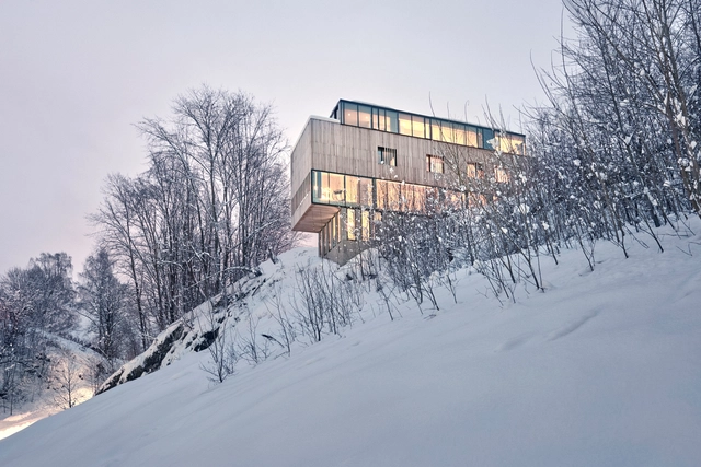 Casa dos en uno / Reiulf Ramstad Arkitekter - Casas