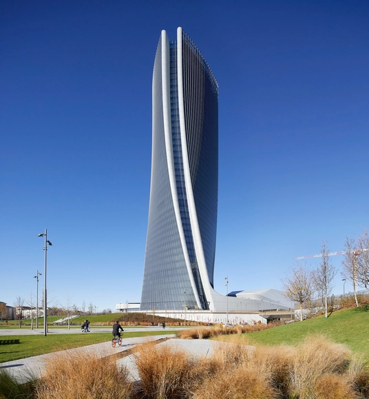 Torre Generali / Zaha Hadid Architects - Edificio De Oficinas