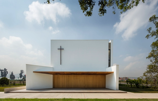 Santa Cecilia 教堂 / FBD Arquitectura y Diseño Urbano + Verónica López - 教堂