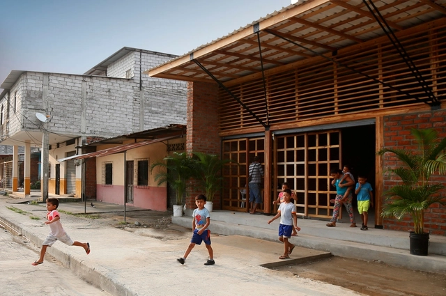 La Casa de Oración / Natura Futura Arquitectura - Edificios Relogiosos
