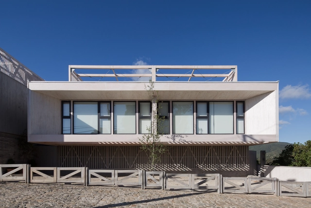 12 Cachagua / Mobil Arquitectos - Vivienda Colectiva, Fachada, Escaleras, Puerta, Barandas, Balcón