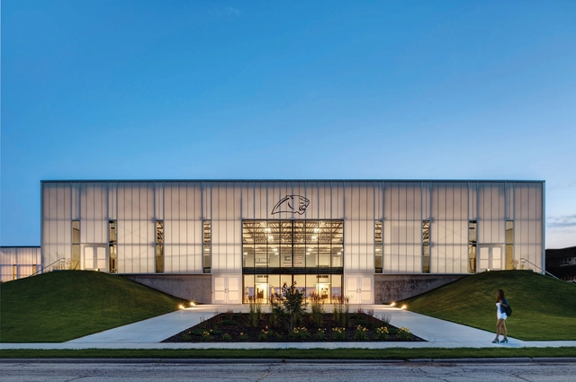 Expansão da Cascade High School / Neumann Monson Architects - Ampliação