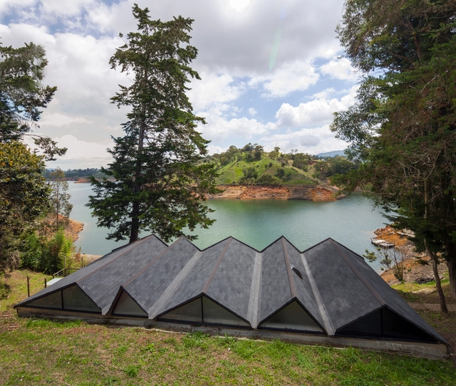 Lake Cottage / artek - Casas, Jardín, Bosque, Costa