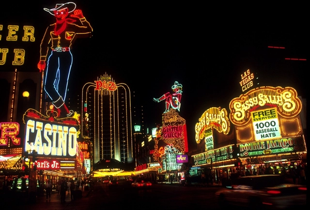 Amor em Las Vegas: 99% Invisible revisita o romance pós-moderno de Denise Scott Brown e Robert Venturi - Imagem de Destaque