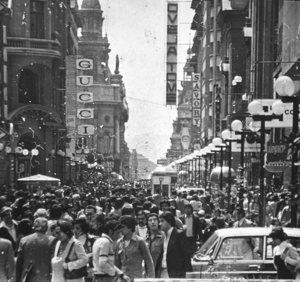 Santiago abre convocatoria para remodelar paseos peatonales de su centro histórico - Imagen Principal