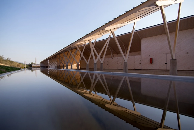 Llaverías y Caballerizas Fundo el Galeno / Peñafiel Arquitectos + Valdivieso Arquitectos - Establo, Fijación Vigas