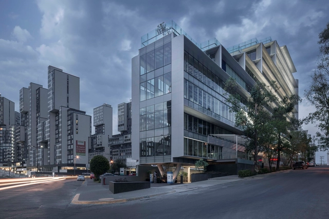 Terraz Interlomas / PICCIOTTO ARQUITECTOS - Arquitectura Comercial, Fachada, Urbano