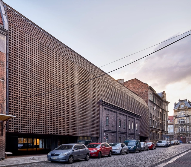 西里西亚大学广播电视系 / BAAS Arquitectura + Grupa 5 Architekci + Małeccy Biuro Projektowe - 大学