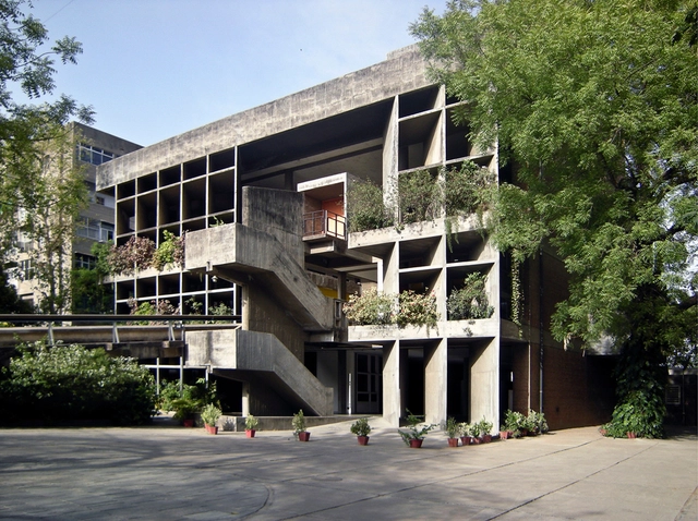 Clássicos da Arquitetura: Edifício da Associação de Proprietários de Moinhos / Le Corbusier - Edifícios Institucionais, Fachada