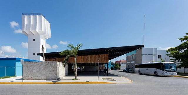 Terminal de camiones / AS Arquitectura + Seijo Peón Arquitectos - Estación De Buses, Fachada