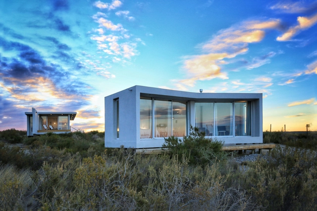Médanos Patagonia / Mario Corea Arquitectura + Eugenio Tioni + Diego Nakamatsu + Paula Campra + Marcelo Ranzini - Turismo, Fachada, Costa