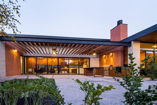 PS House / Guillot Arquitectos - Houses, Garden, Facade, Door