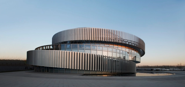 Exhibition Center of Zhengzhou Linkong Biopharmaceutical Park / WSP ARCHITECTS - Offices, Facade
