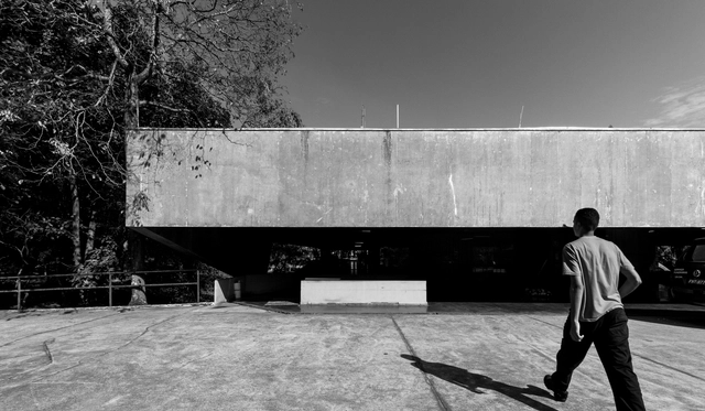 Clássicos da Arquitetura: Crematório Vila Alpina  / Ivone Macedo Arantes - Edifícios Religiosos, Fachada