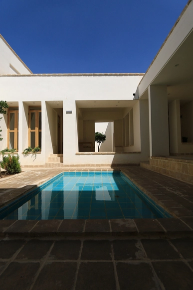 Qaeli Guesthouse / USE Studio - Restoration, Courtyard, Facade