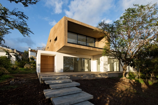PEC House / Mayer & Selders - Houses