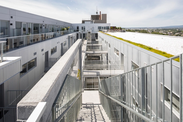 魁北克停车场改造成社区住宅，将垂直空间最大化利用 / Fugère architecture - 居住建筑