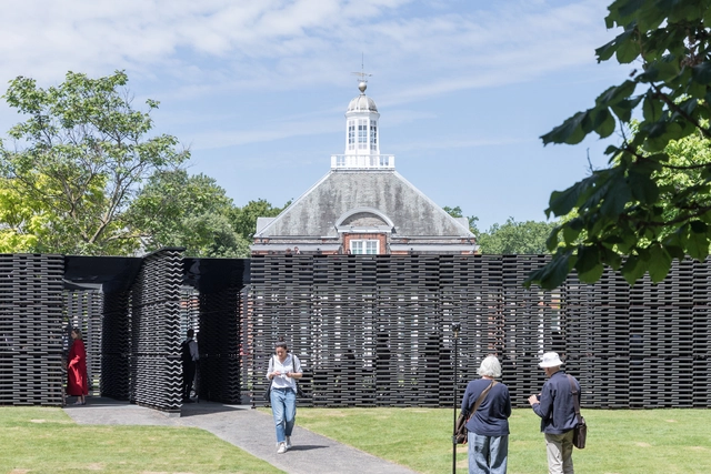 Frida Escobedo inaugura el Serpentine Pavilion 2018 en Londres - Imagen Principal