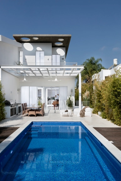 Private House in Ramat Hasharon / Lilian Benshoam - Houses