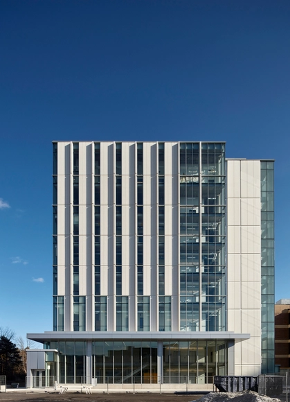 Facultad de Ciencias de la Salud de la Universidad de Carleton / Montgomery Sisam Architects - Universidad