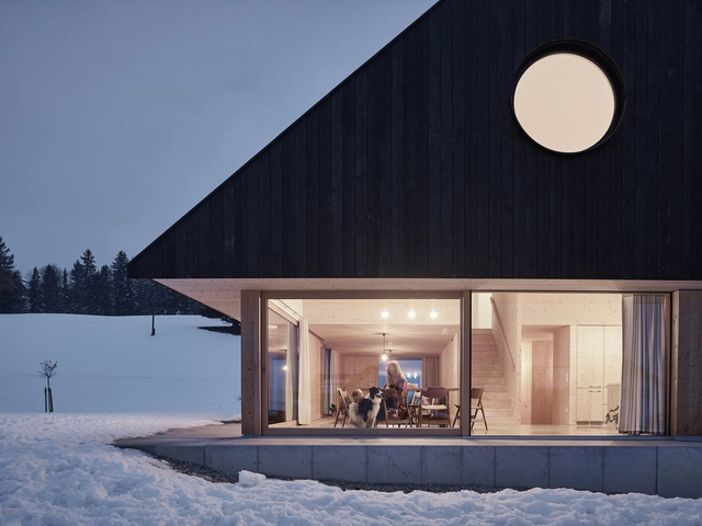 Casa com Empenas / mia2/Architektur - Casas
